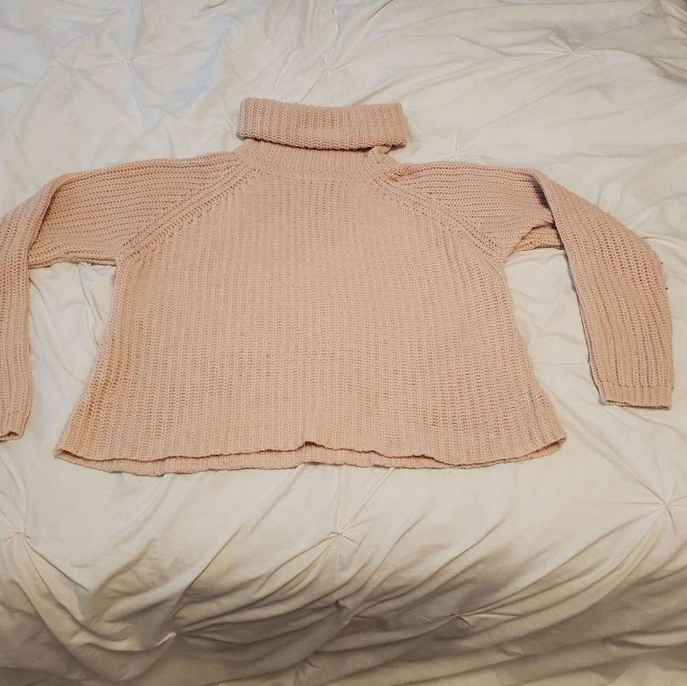 Cropped knitted sweater